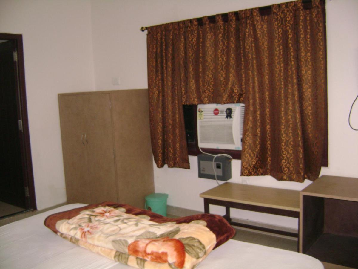 Natraj Hotel Darbhanga Exterior foto