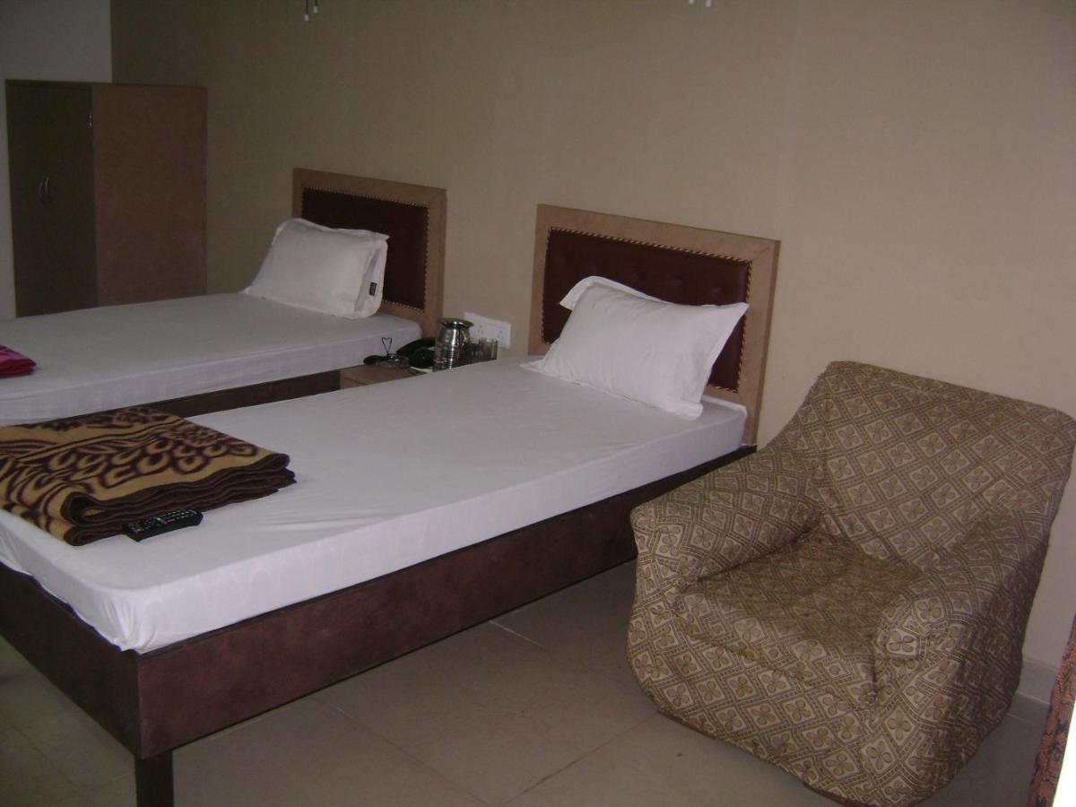 Natraj Hotel Darbhanga Exterior foto