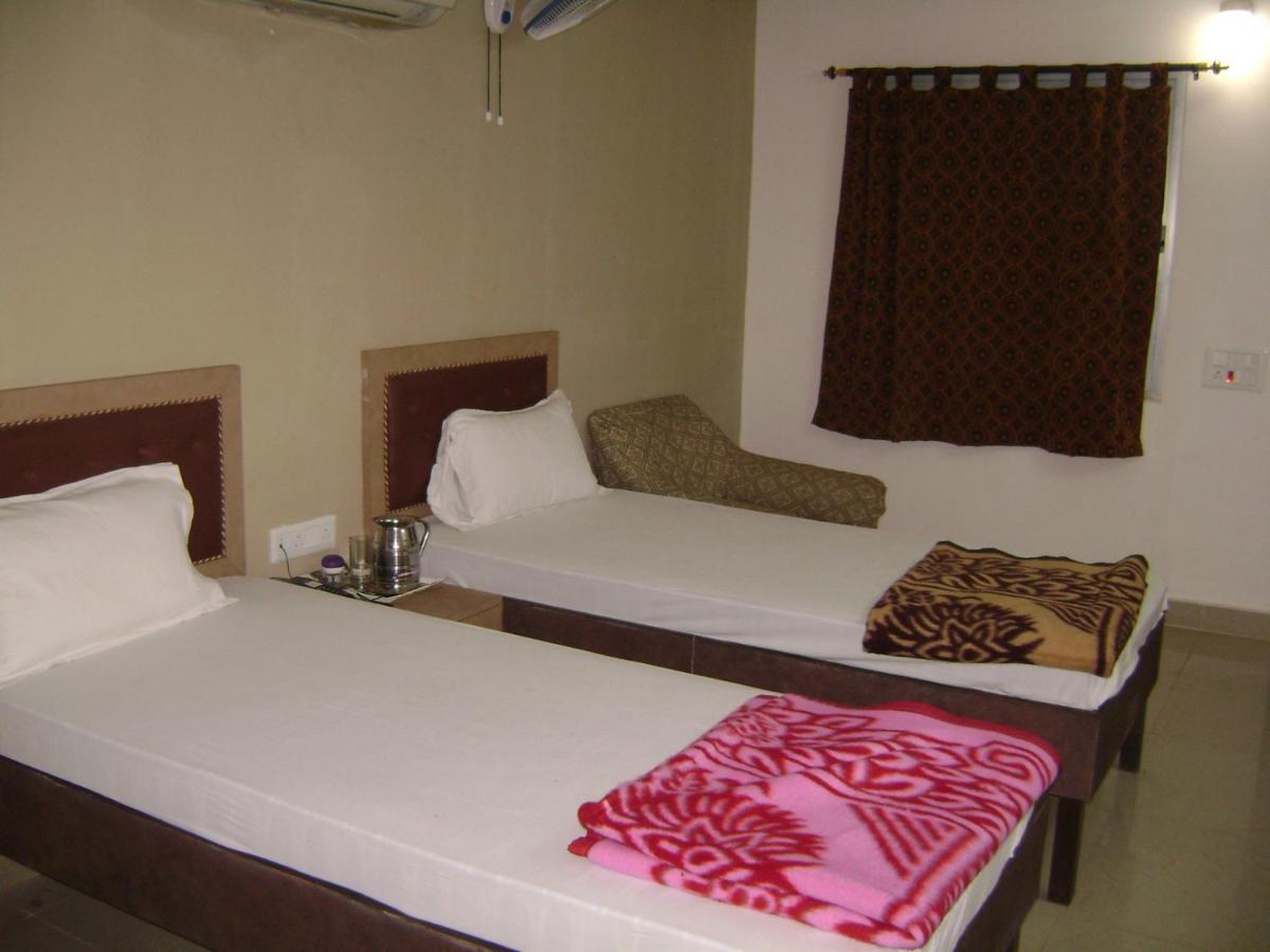 Natraj Hotel Darbhanga Exterior foto